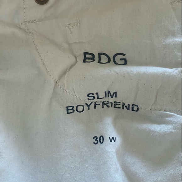 [Urban Outfitters] Slim Boyfriend Jean - Picture 4 of 4